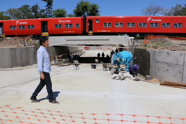 Posse y vecinos recorrieron el nuevo túnel de La Calandria